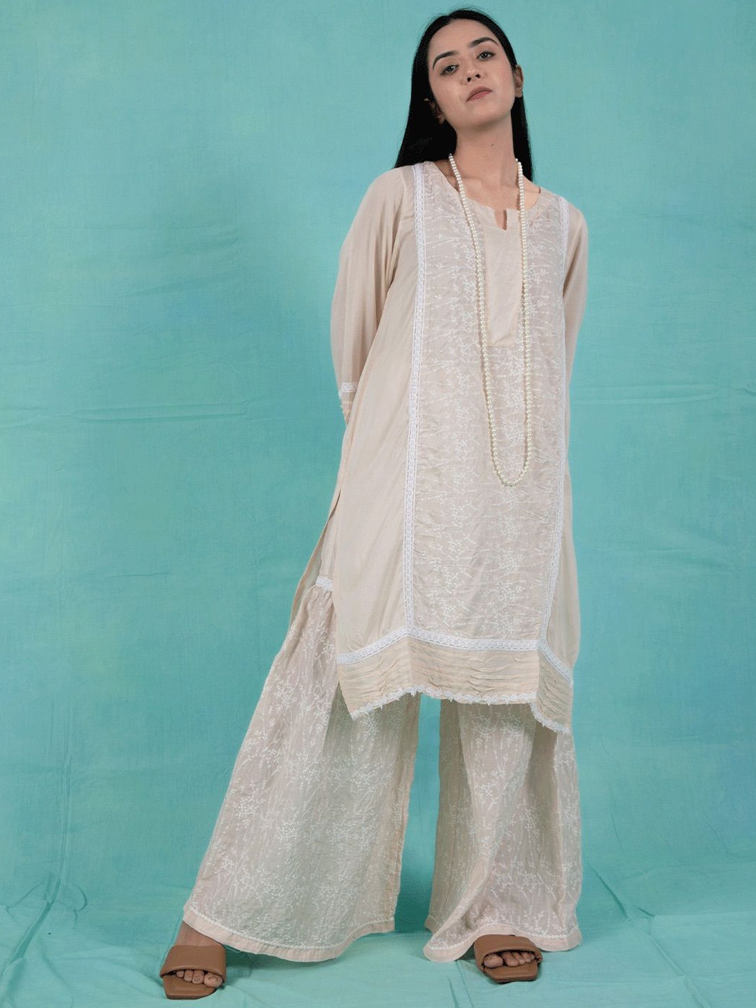 

zuri Women Embroidered Regular Kurta with Trousers, Pink