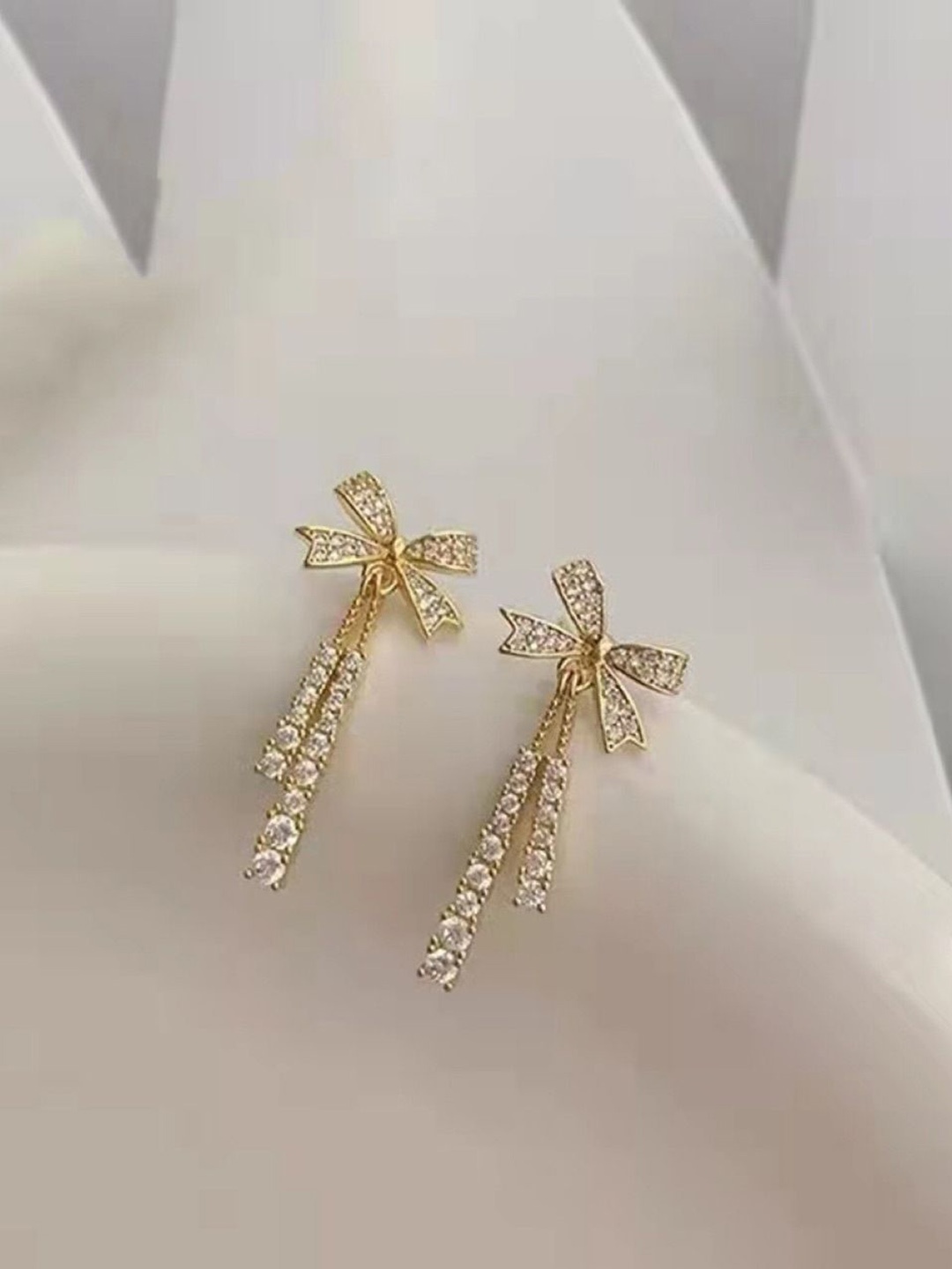 

Celestique Contemporary Studs Earrings, Gold