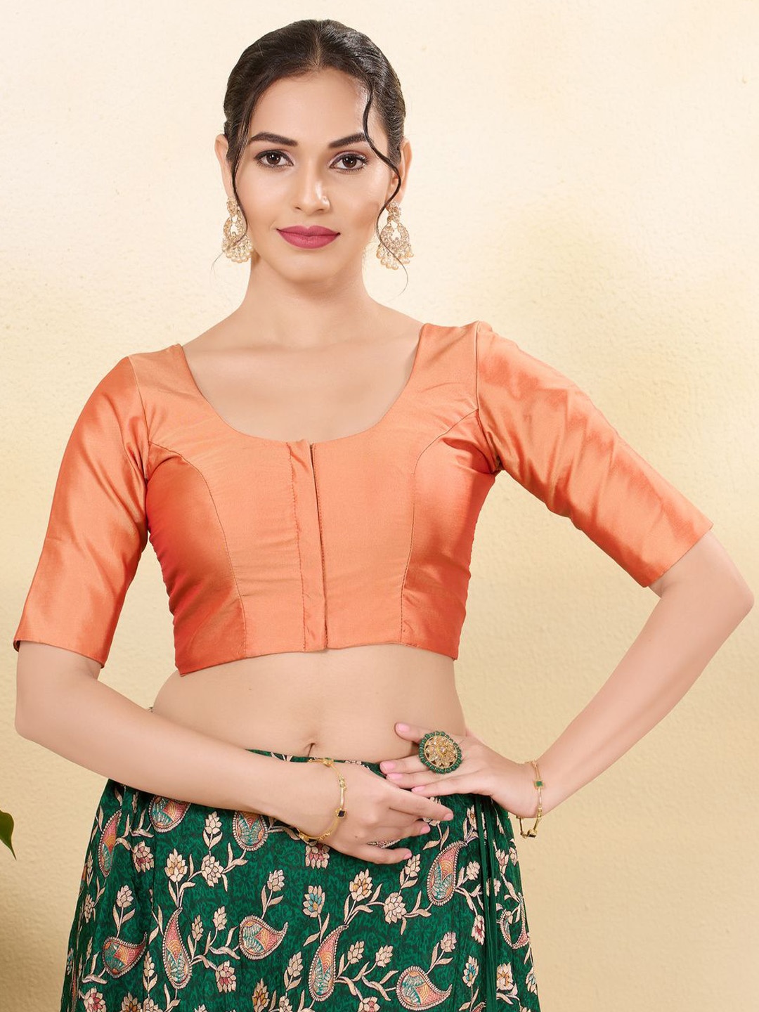 

VAMAS - THE DESIGNER BLOUSES Women Round Neck Padded Saree Blouse, Rose gold