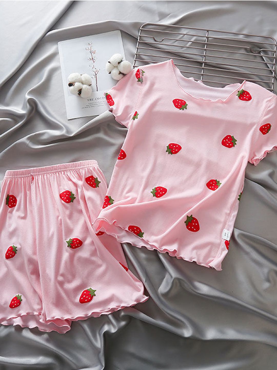

YK Girls Printed T-Shirt & Shorts Clothing Set, Pink