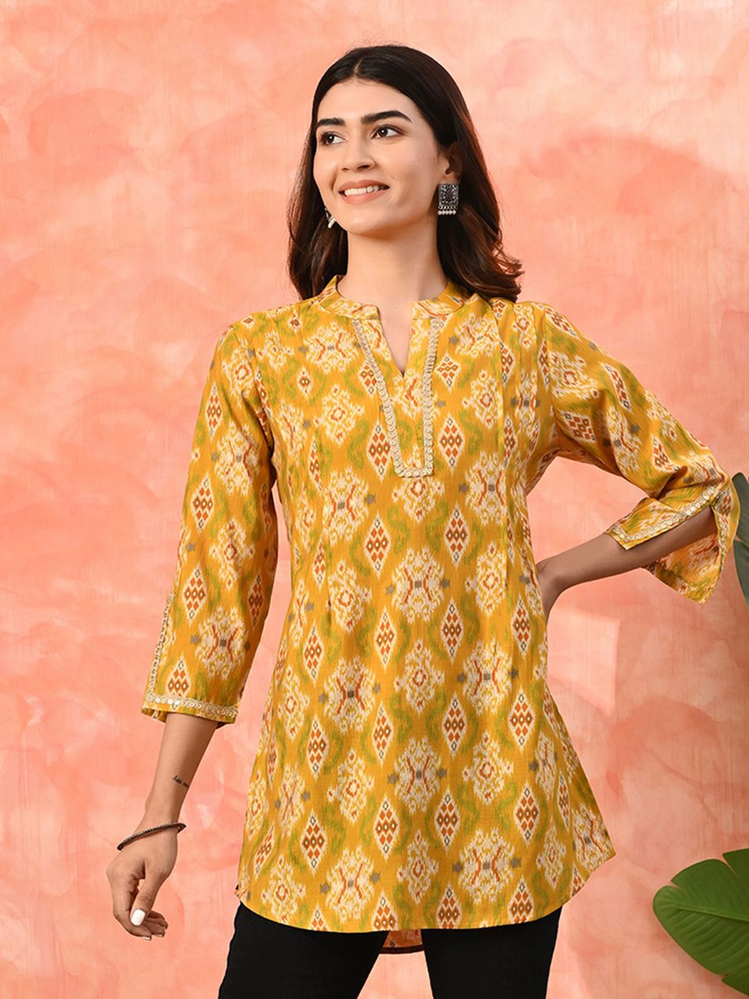 

Sangria Printed Mandarin Collar Tunic, Mustard