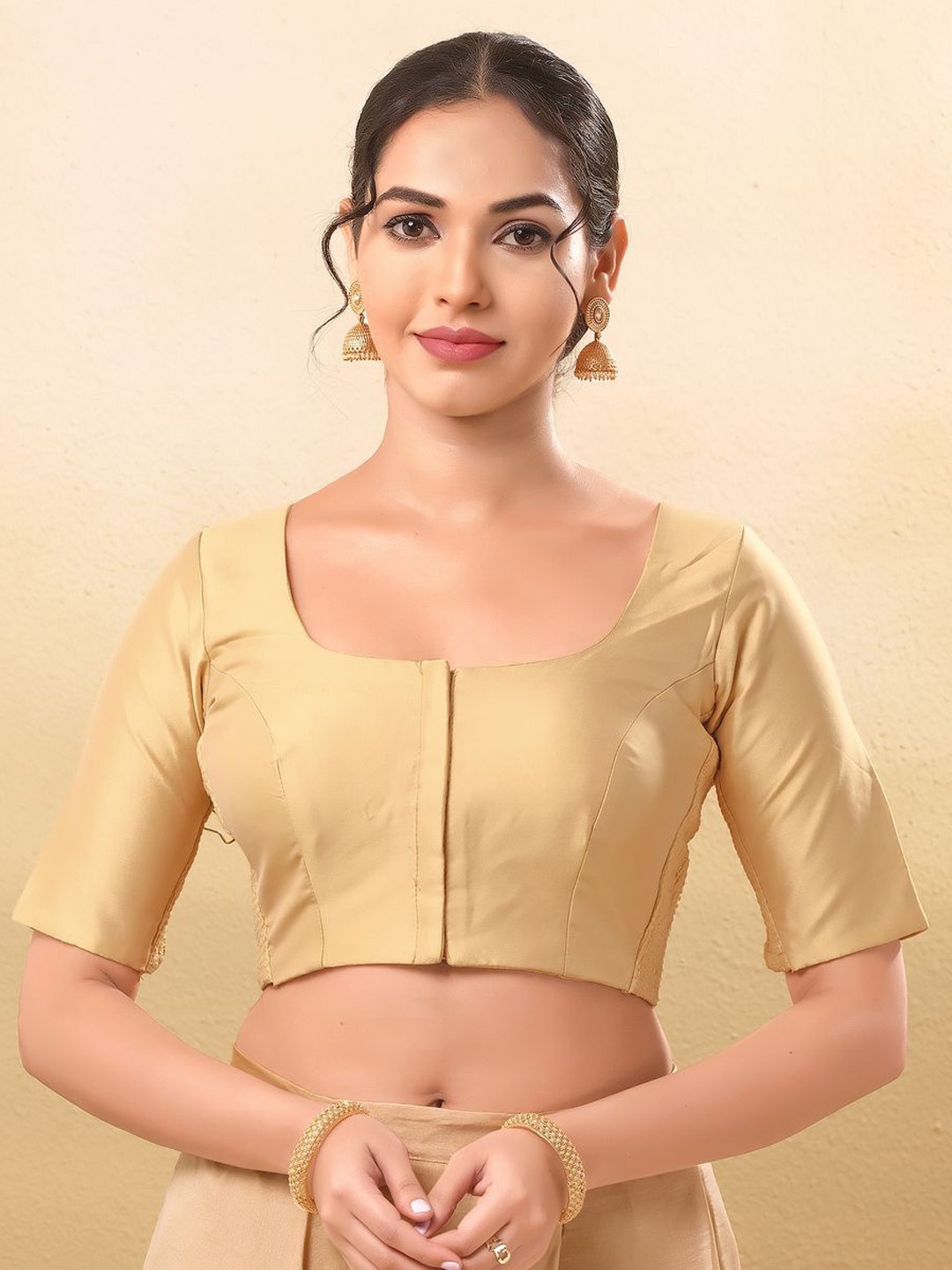 

VAMAS - THE DESIGNER BLOUSES Women Round Neck Padded Saree Blouse, Gold