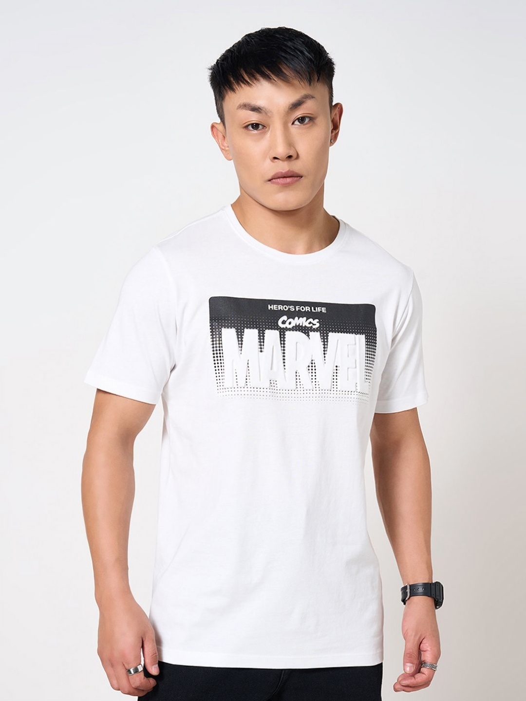 

SF JEANS by Pantaloons Men Typography Applique Slim Fit T-shirt, White