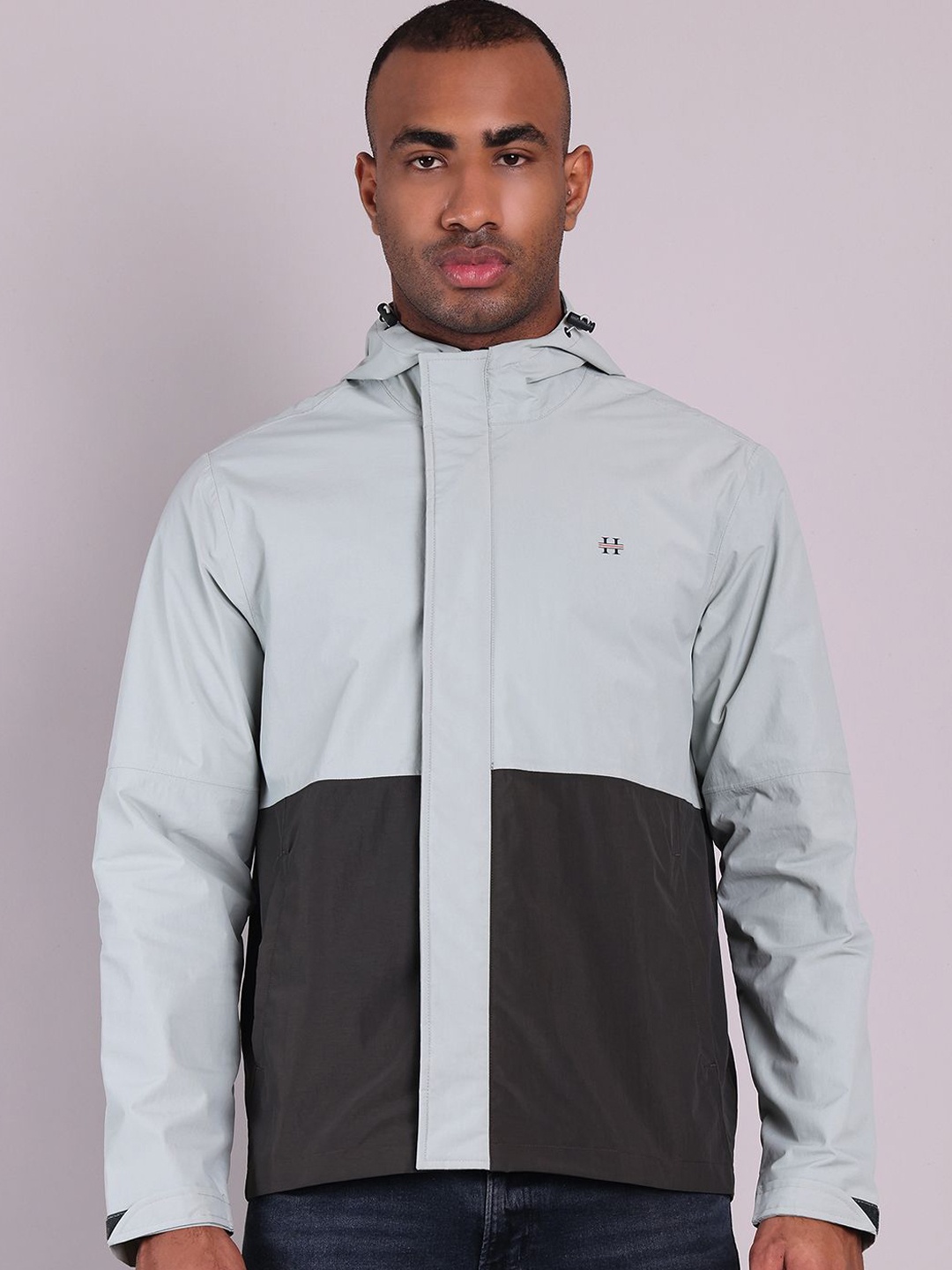 

HOUSE OF VEDAS Color Blocked Waterproof Hooded Rain Jacket, Green