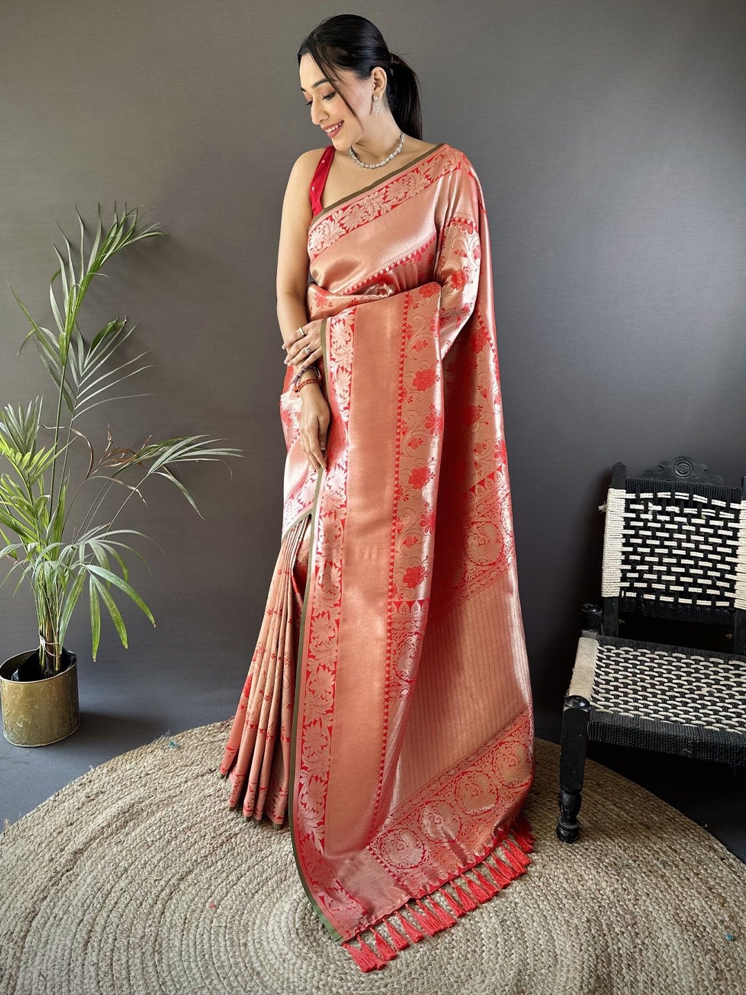 

LeeliPeeri Designer Woven Design Zari Silk Blend Banarasi Saree, Red