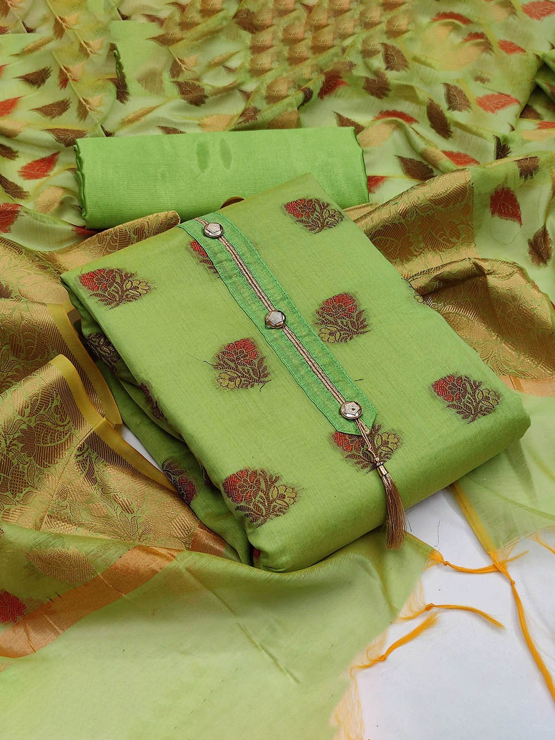 

SHADOW & SAINING Semi-Stitched Dress Material, Green
