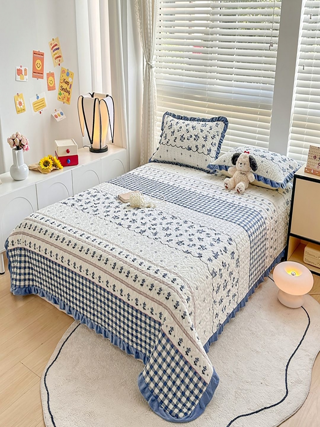 

JC HOME Blue & White Printed Cotton Double Queen Bed & Pillow Cover