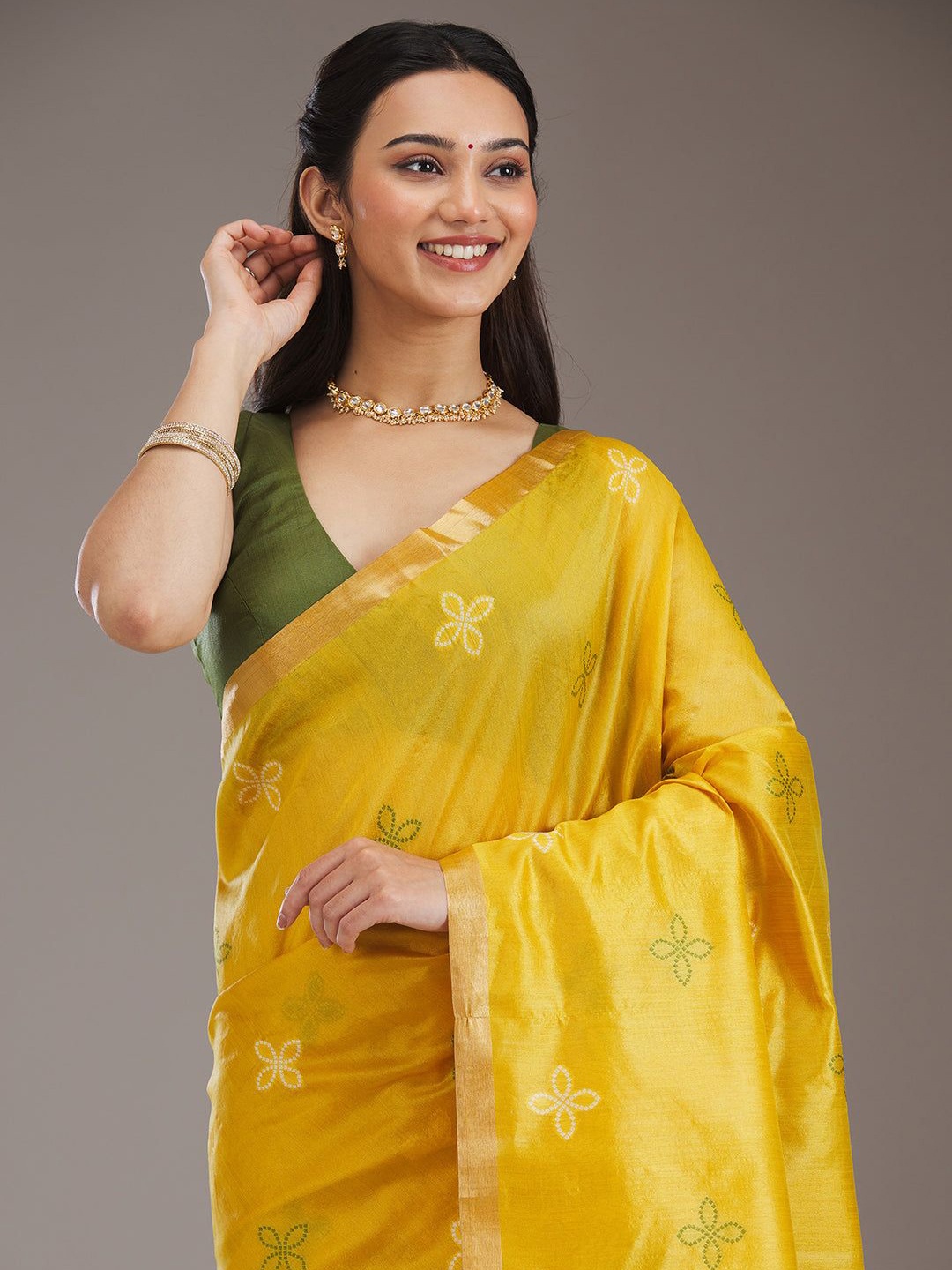 

Ethnielle Ethnic Motifs Zari Silk Blend Banarasi Saree, Yellow