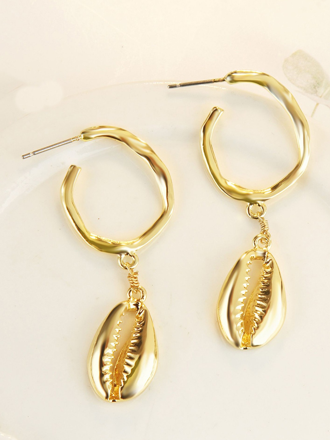 

LULU & SKY Contemporary Hoop Earrings, Gold