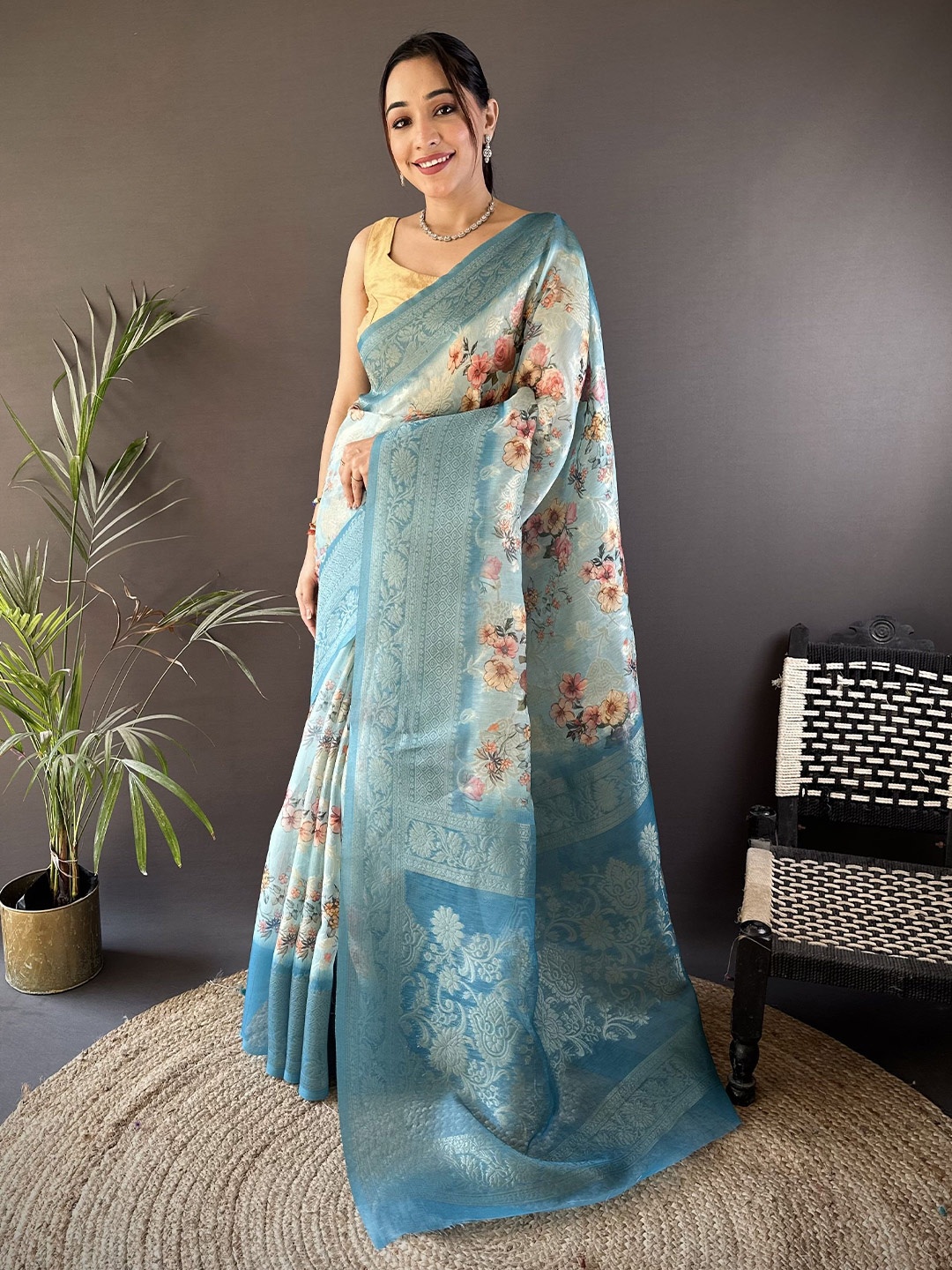 

LeeliPeeri Designer Floral Zari Silk Blend Designer Saree, Blue