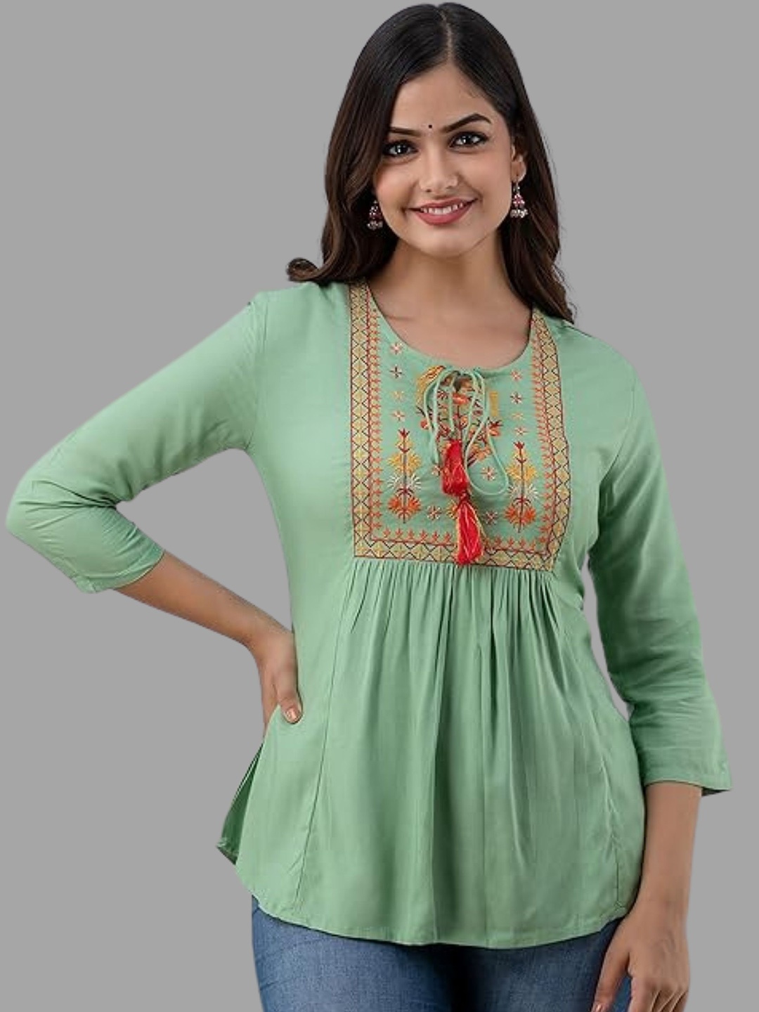 

AVAYAYAT Women Floral Embroidered Thread Work Floral Kurta, Sea green