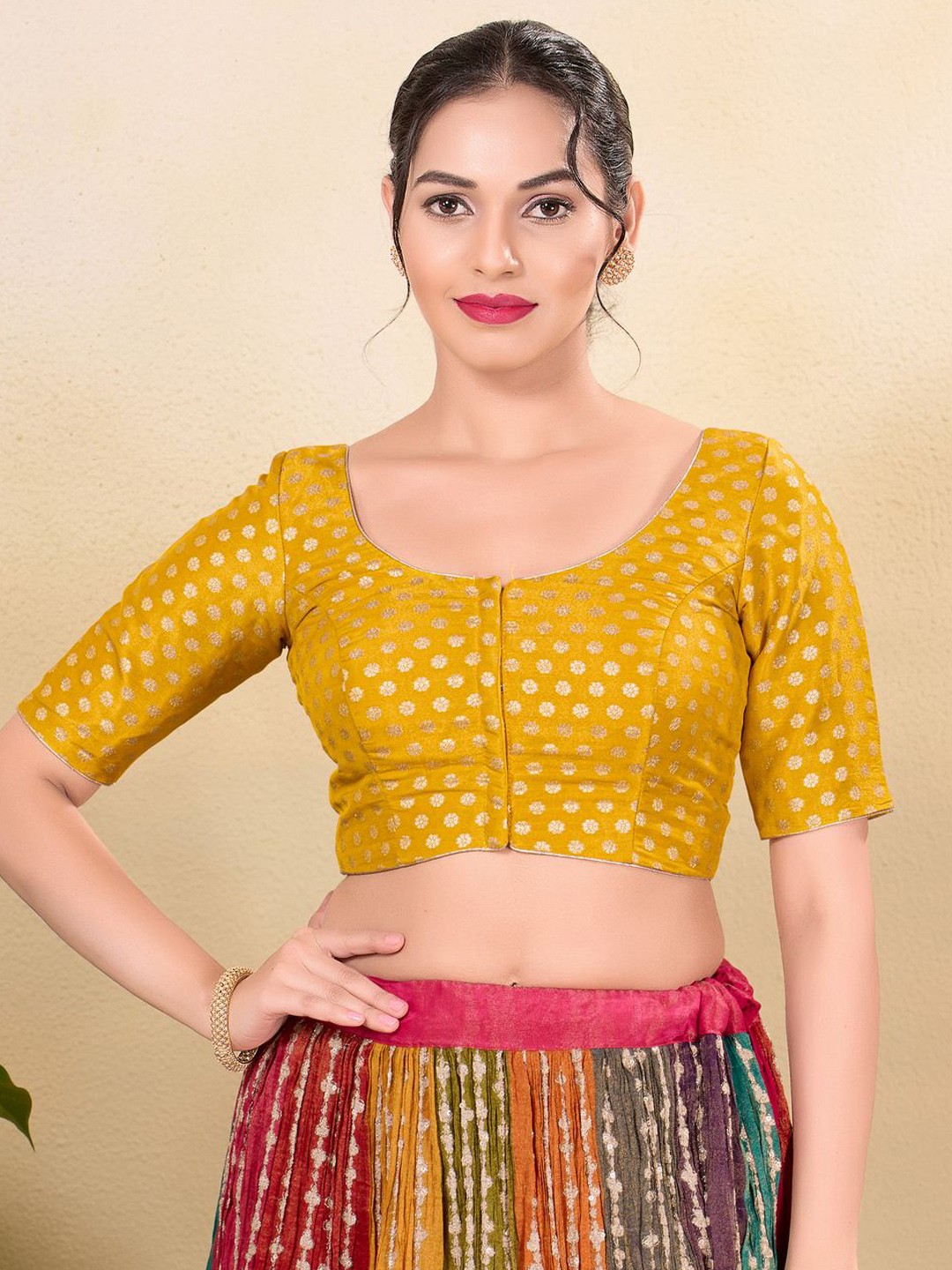 

VAMAS - THE DESIGNER BLOUSES Women Round Neck Padded Saree Blouse, Yellow
