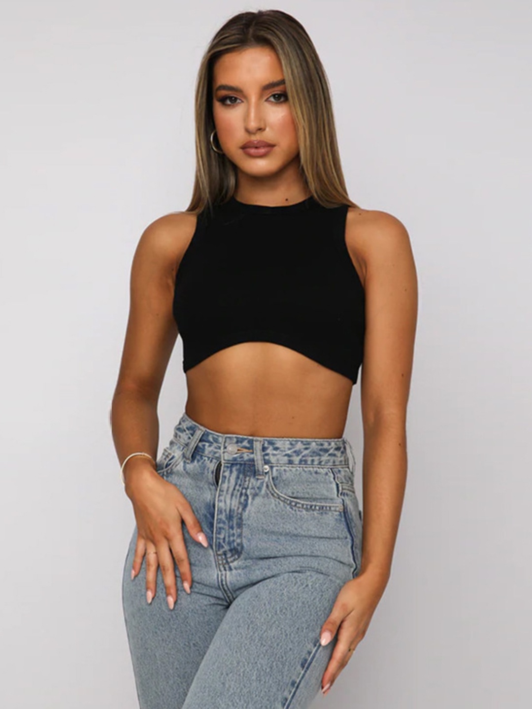 

StyleCast x Revolte Round Neck Cotton Fitted Crop Top, Black