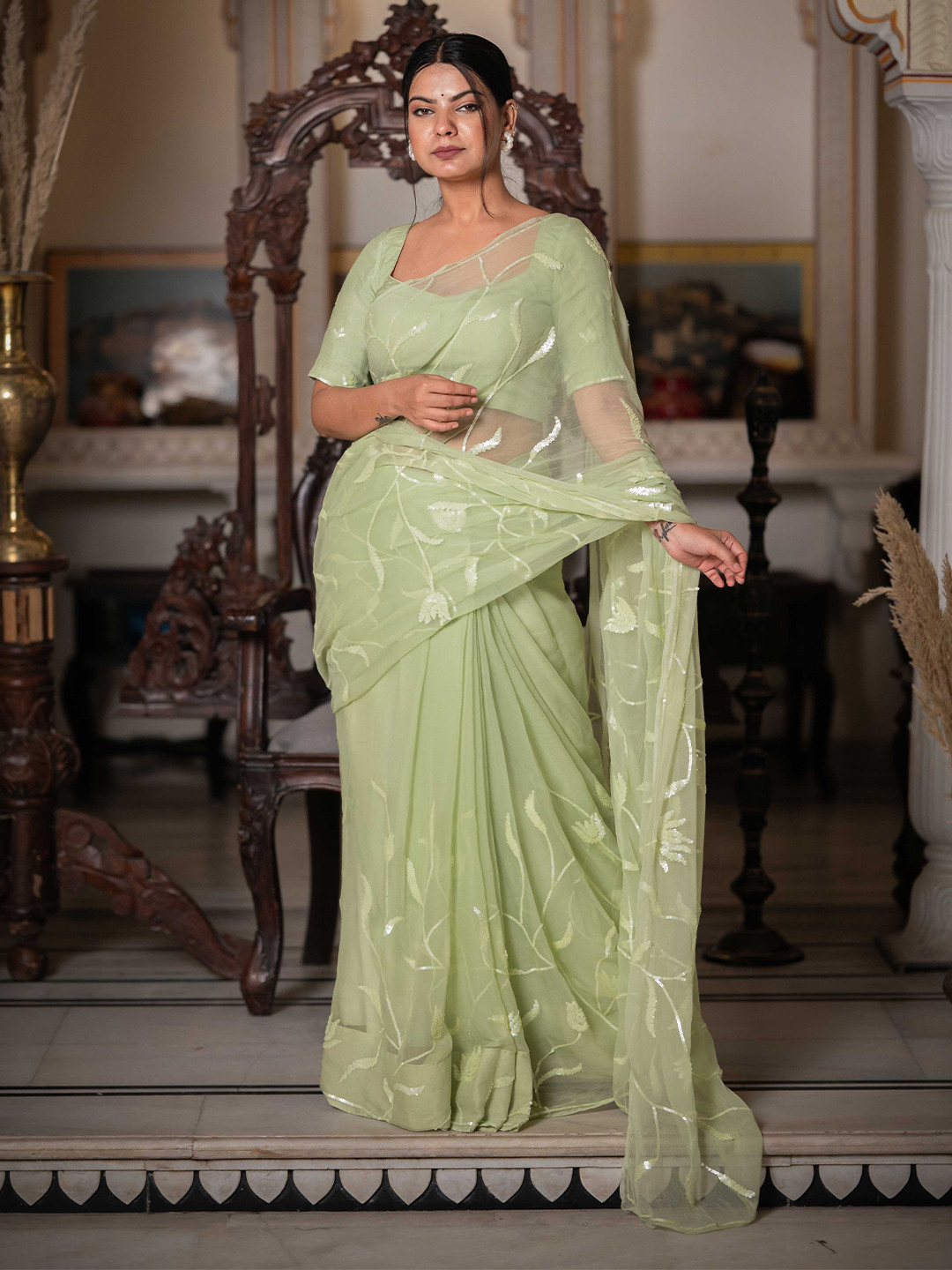 

HOUSE OF BAISA Embellished Sequinned Pure Chiffon Saree, Green