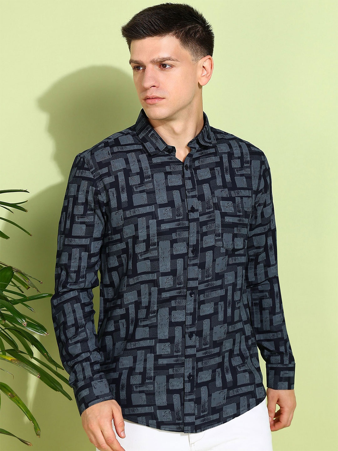

Moda Rapido Men Classic Opaque Printed Casual Shirt, Black