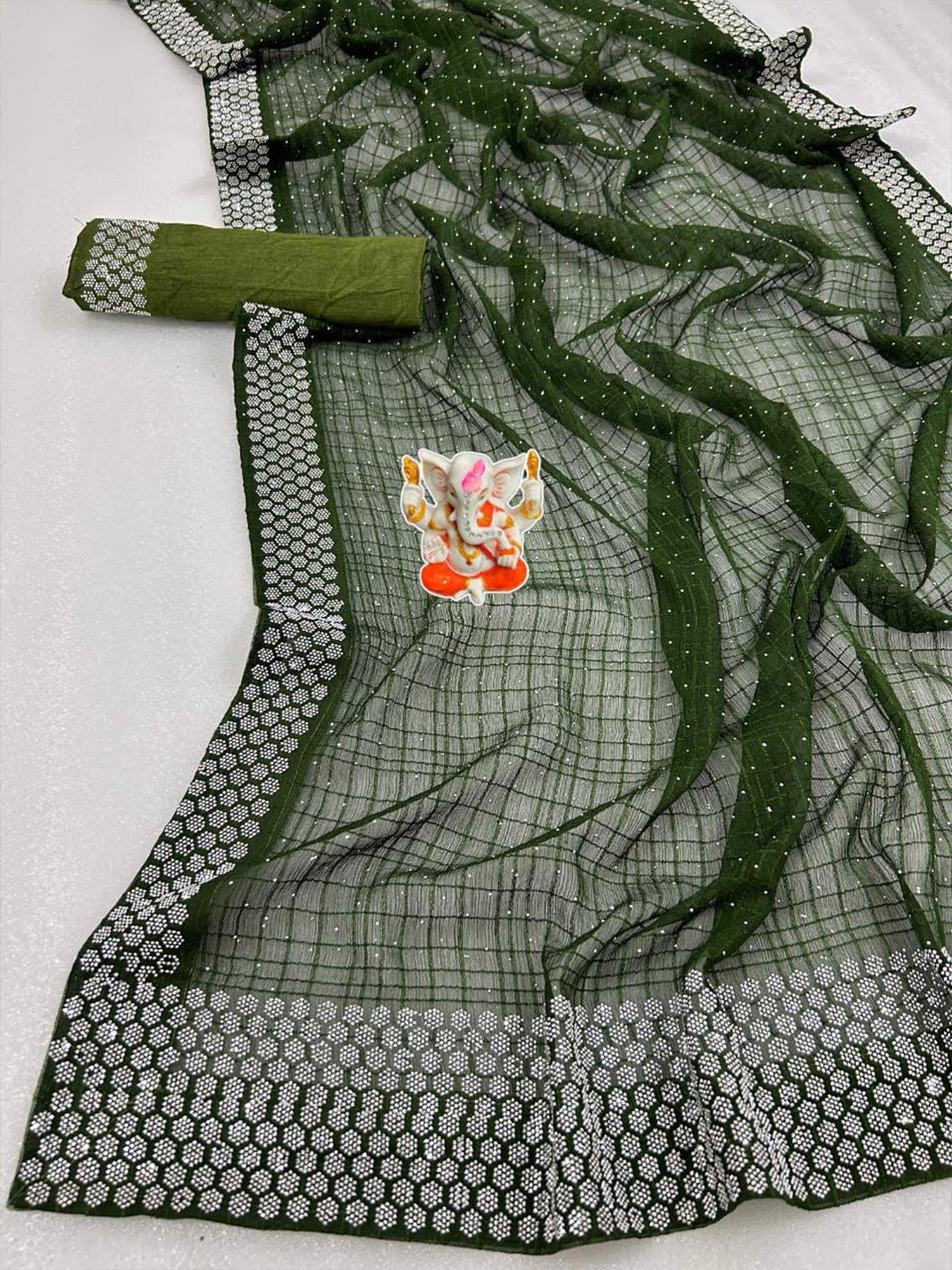 

PAYAL CREATION Floral Embroidered Pure Georgette Designer Saree, Green