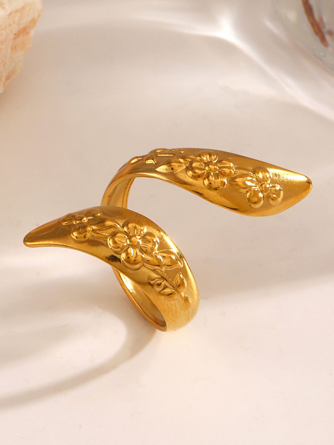 

LULU & SKY Gold Plated Stainless Steel Floral Detail Wrap Adjustable Finger Ring