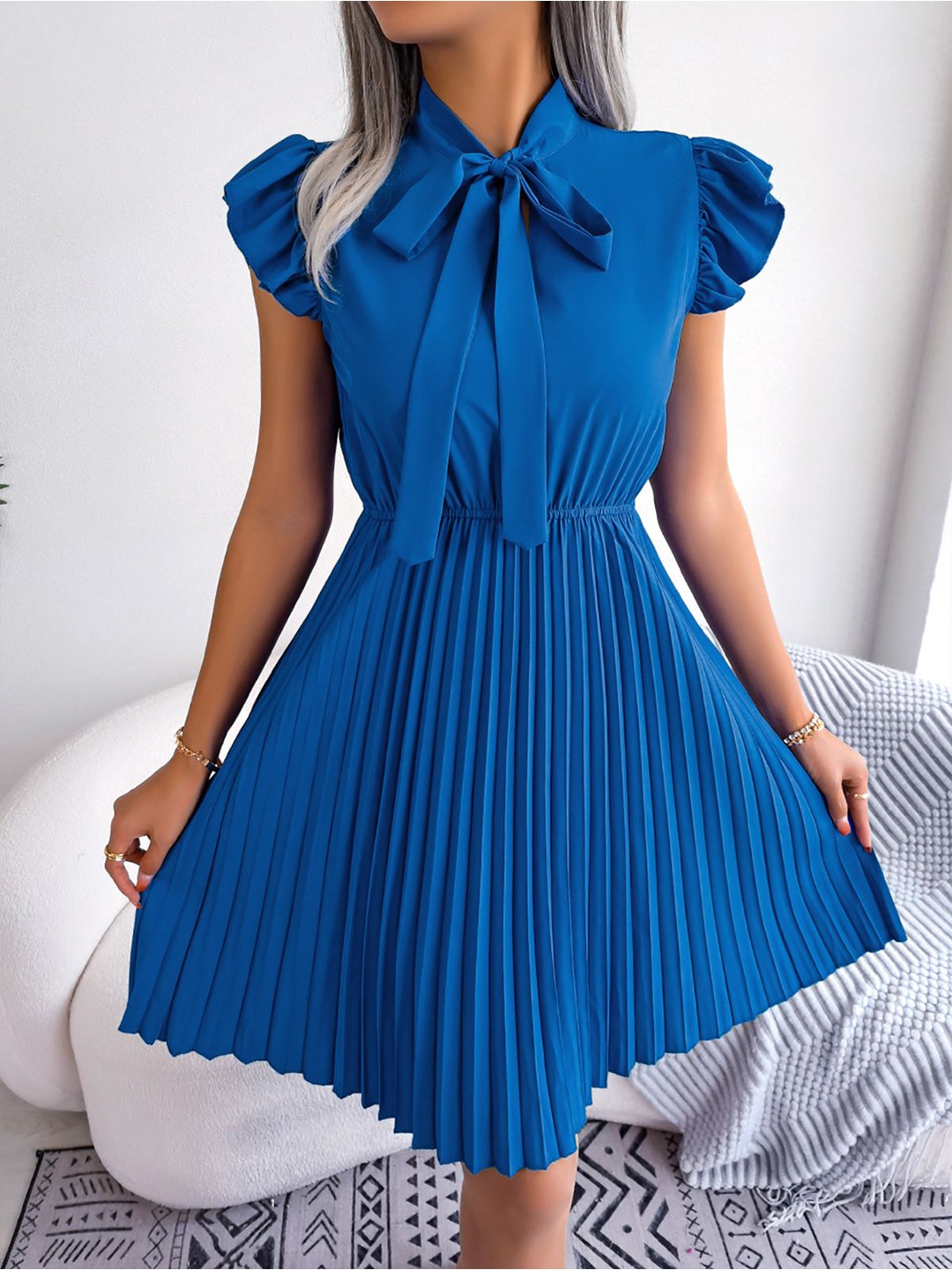 

StyleCast x Revolte Puff Sleeve A-Line Midi Dress, Blue