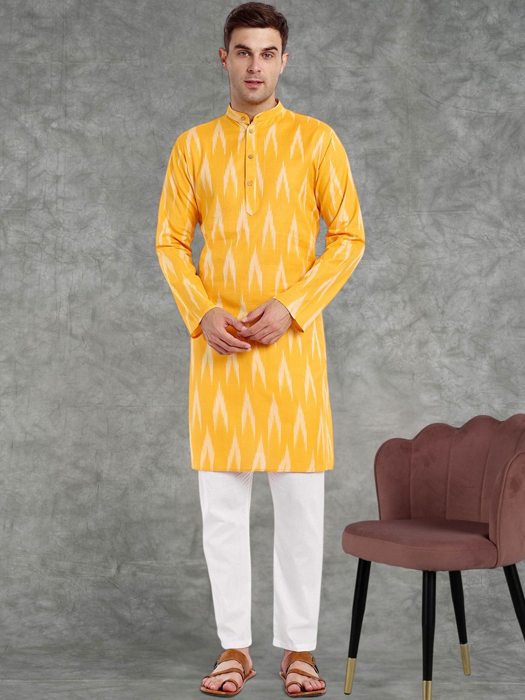 

SKAVIJ Men Printed Regular Pure Cotton Kurta with Pyjamas, Gold