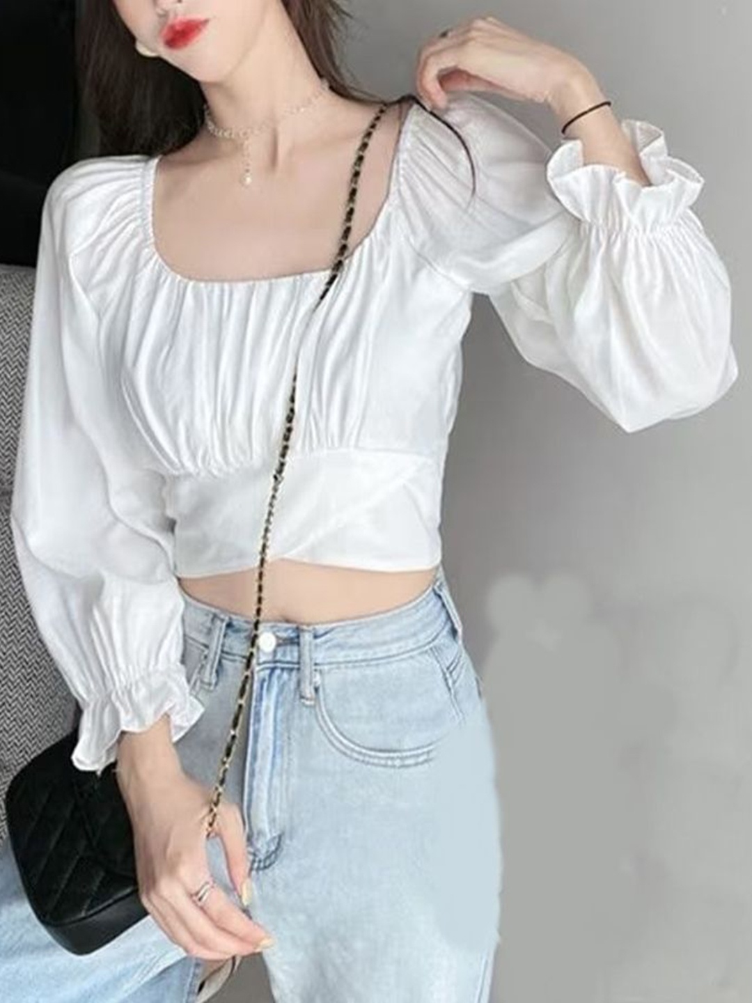 

NiloBerry Bell Sleeve Chiffon Crop Top, White