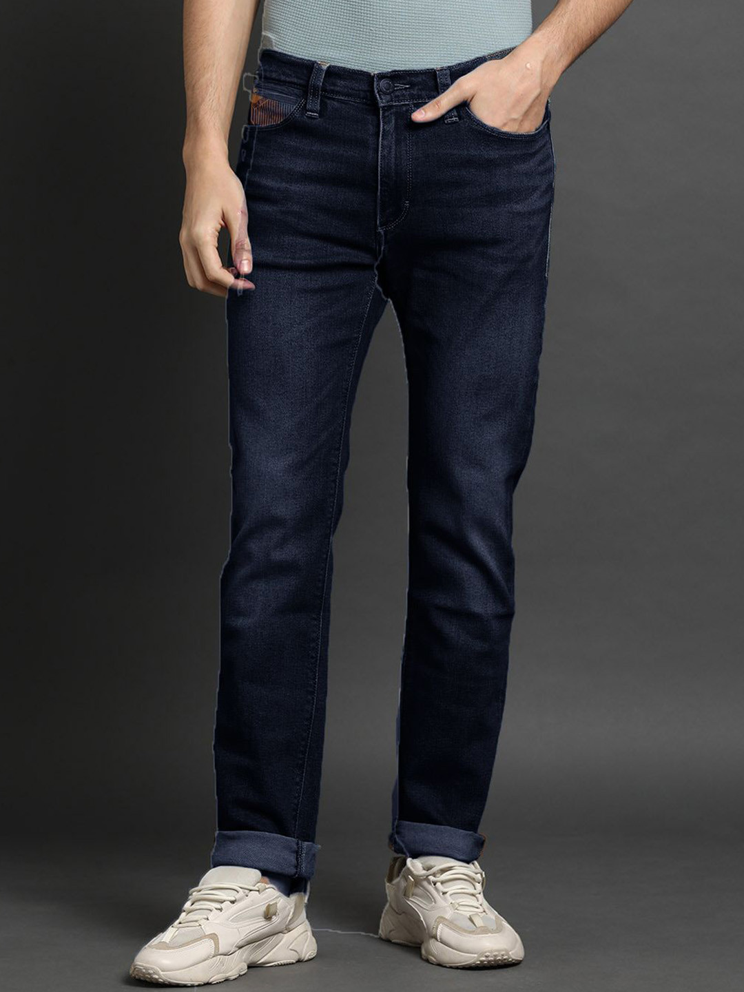 

fineblu Men Slim Fit Low Distress Light Fade Stretchable Jeans, Grey