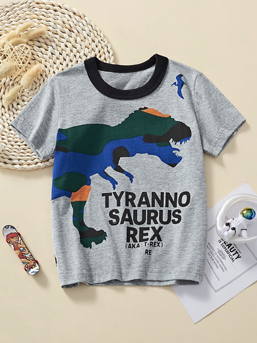 

LULU & SKY Boys Printed Organic Cotton Pockets T-shirt, Grey
