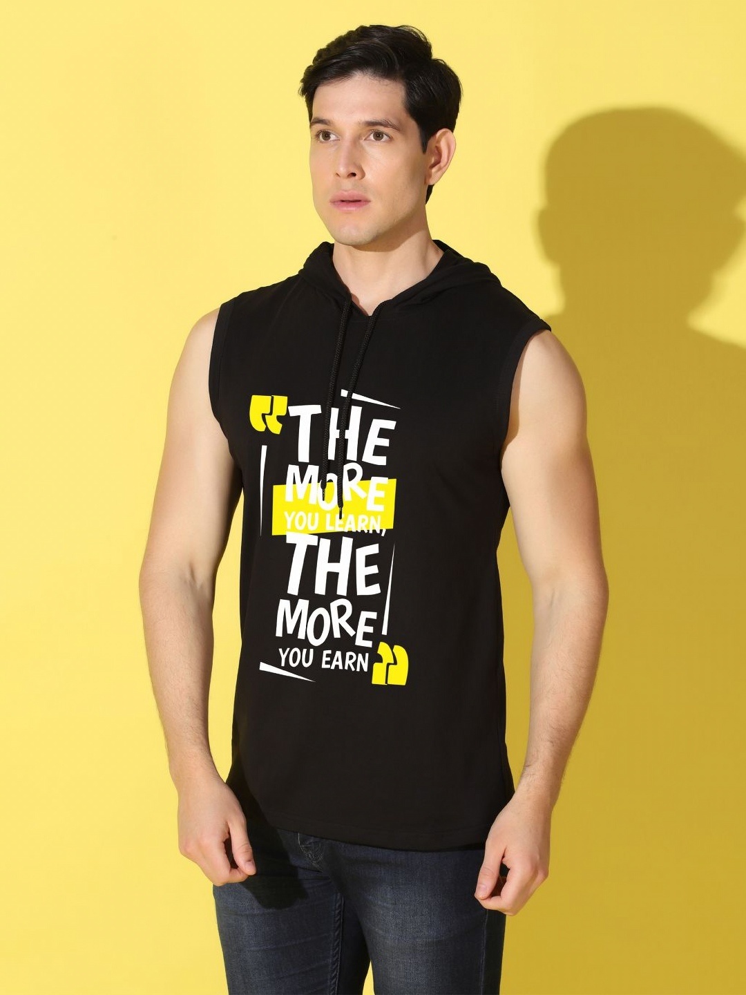 

WOOSTRO Men Typography Printed Hooded Slim Fit T-shirt, Black