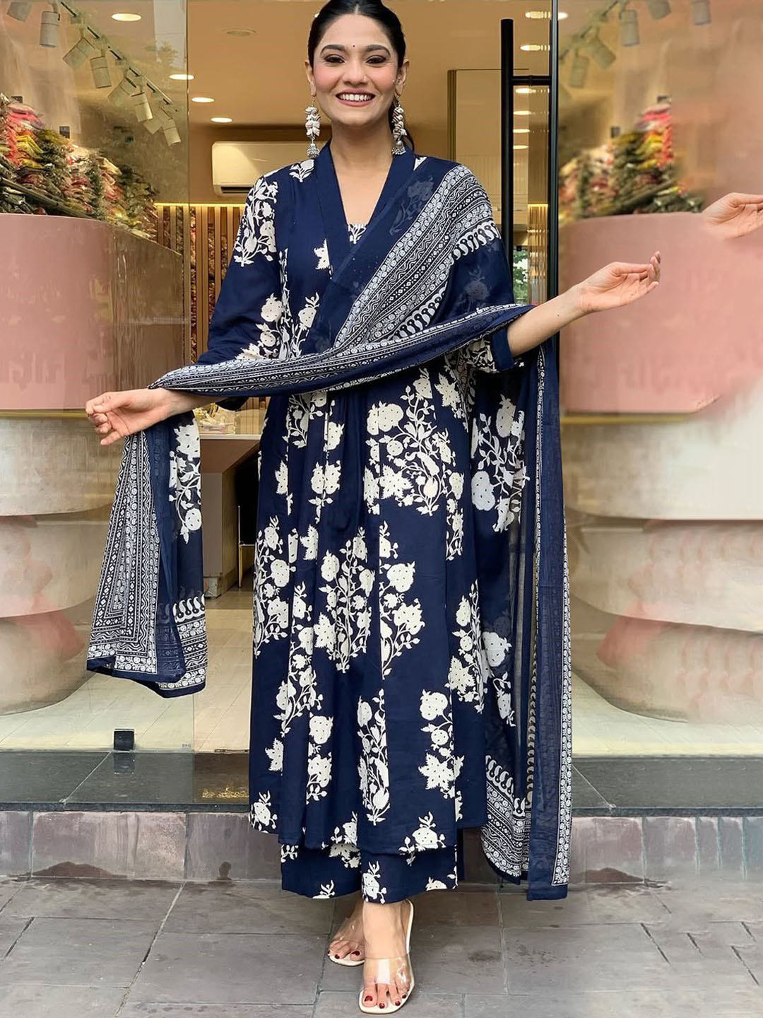 

KALINI Women Floral Printed Regular Kurta with Palazzos & With Dupatta, Blue