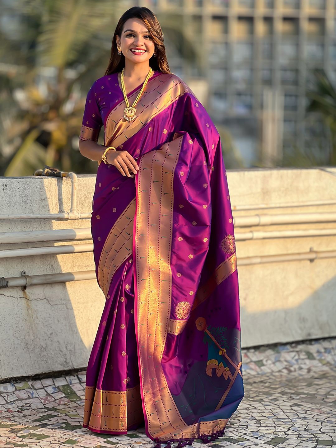 

LeeliPeeri Designer Woven Design Zari Silk Blend Designer Paithani Saree, Purple