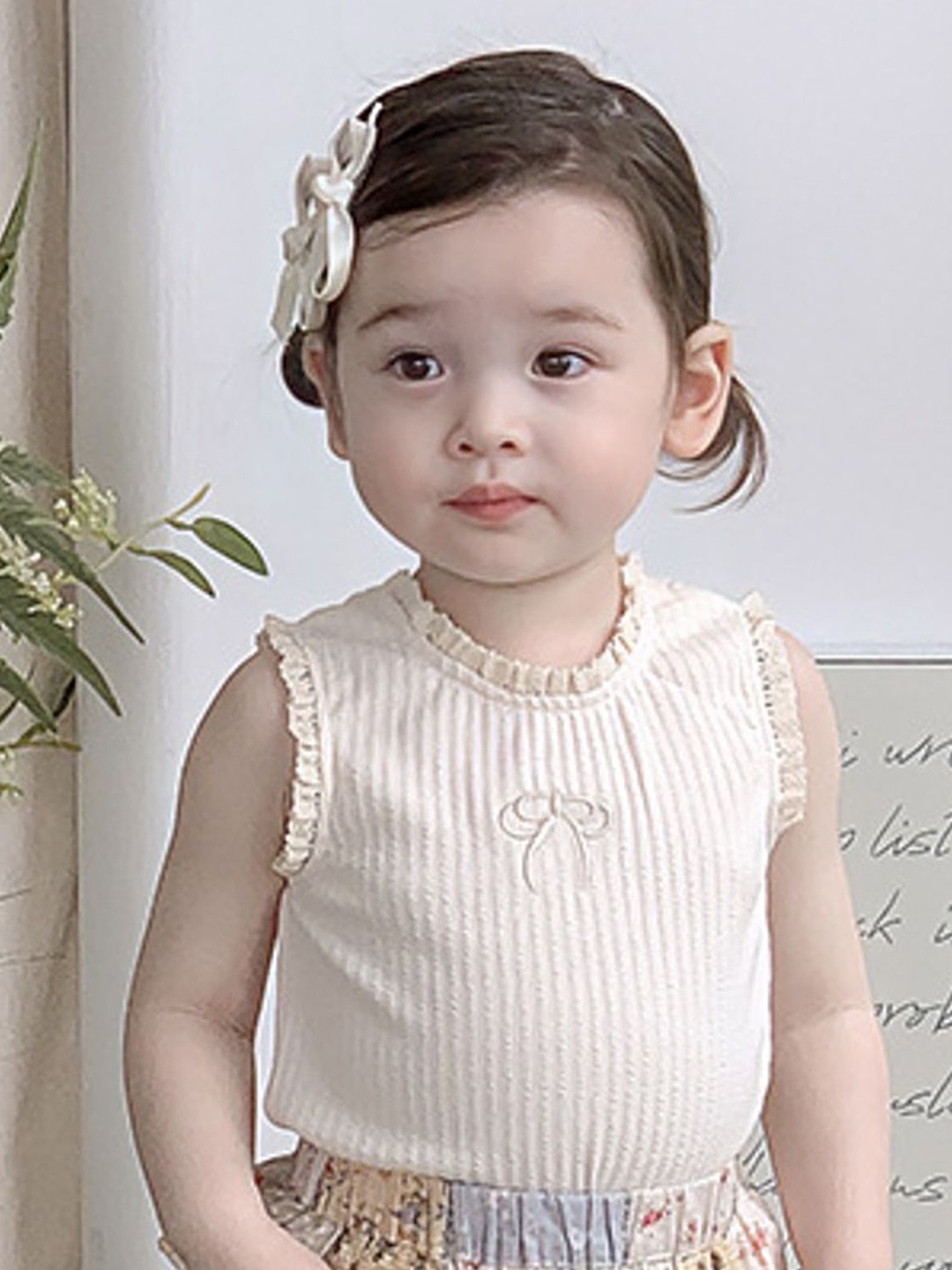 

LULU & SKY Top, Beige