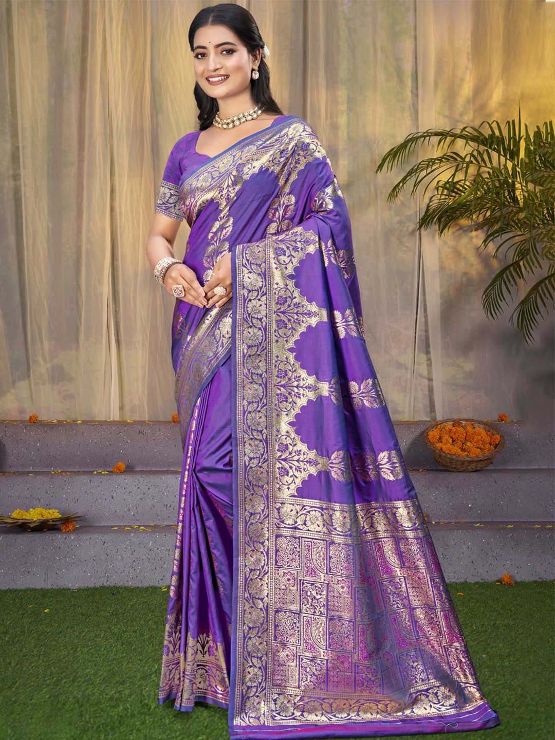 

SANGAM PRINTS Woven Design Zari Silk Blend Tussar Saree, Purple
