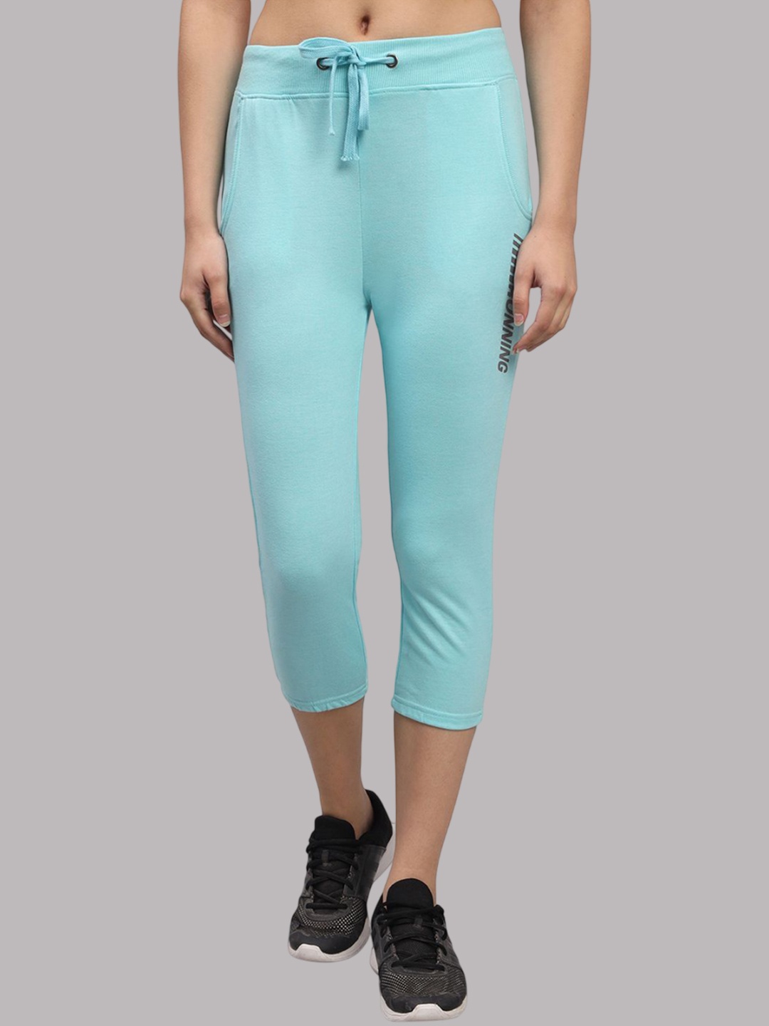 

TRAZO Mid-Rise Cotton Capris, Blue