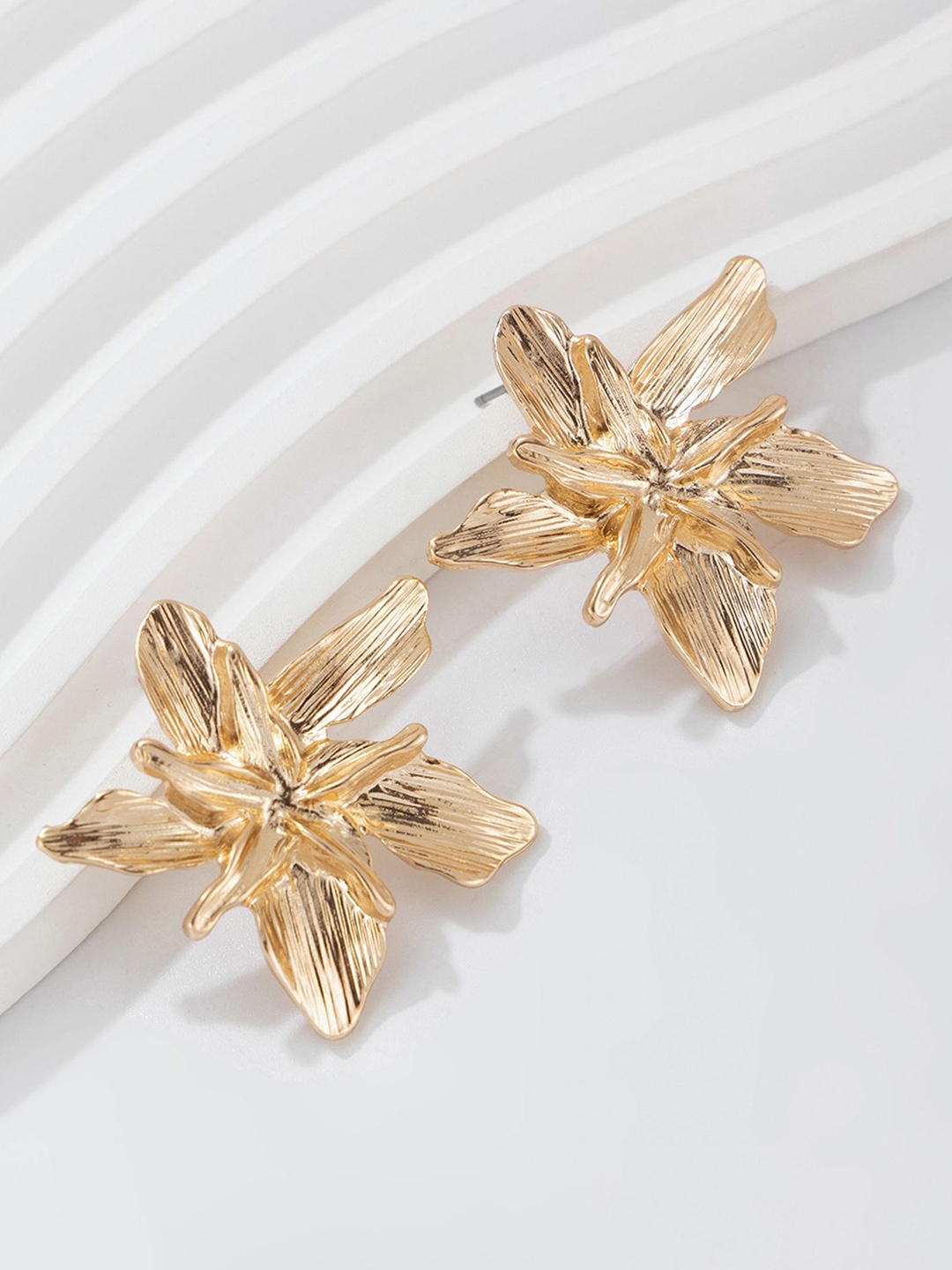 

LULU & SKY Contemporary Studs Earrings, Gold