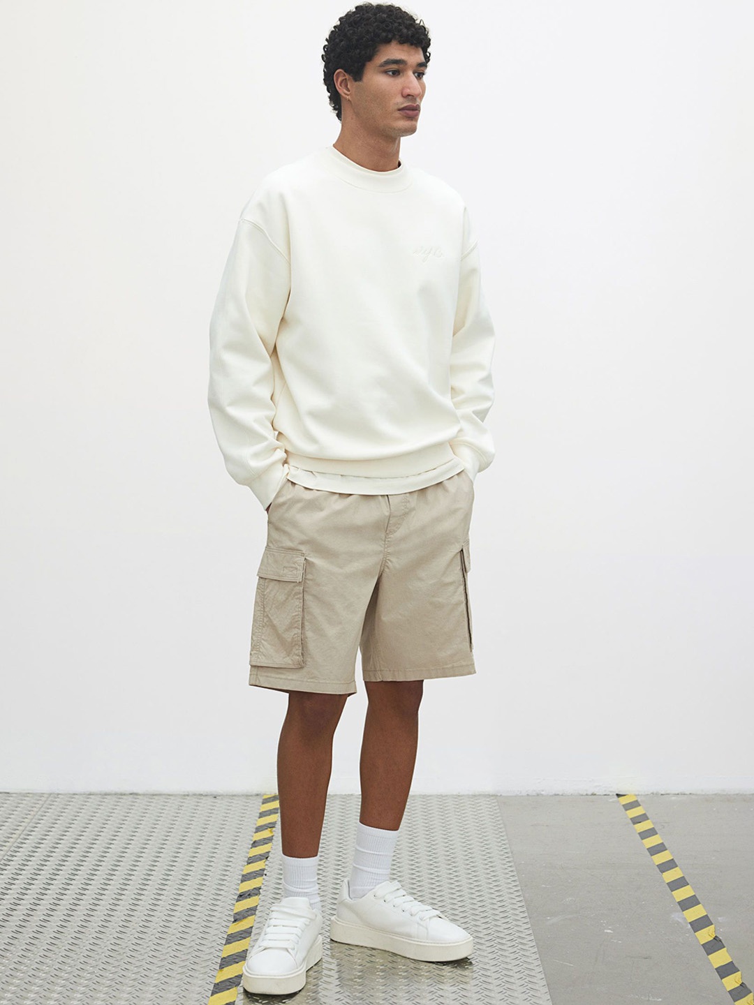

H&M Regular Fit Cargo Shorts, Beige