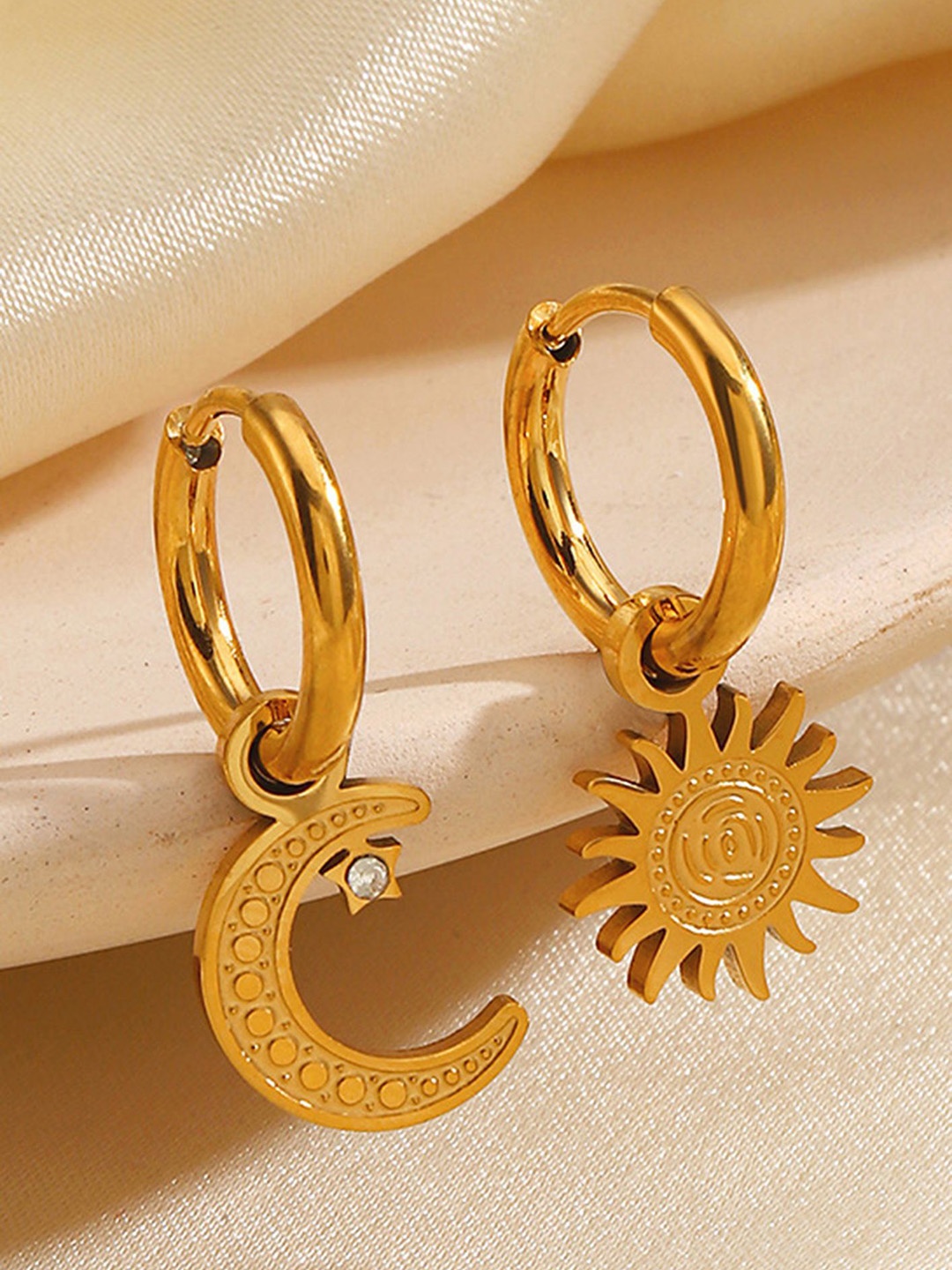 

LULU & SKY Gold-Plated Drop Earrings