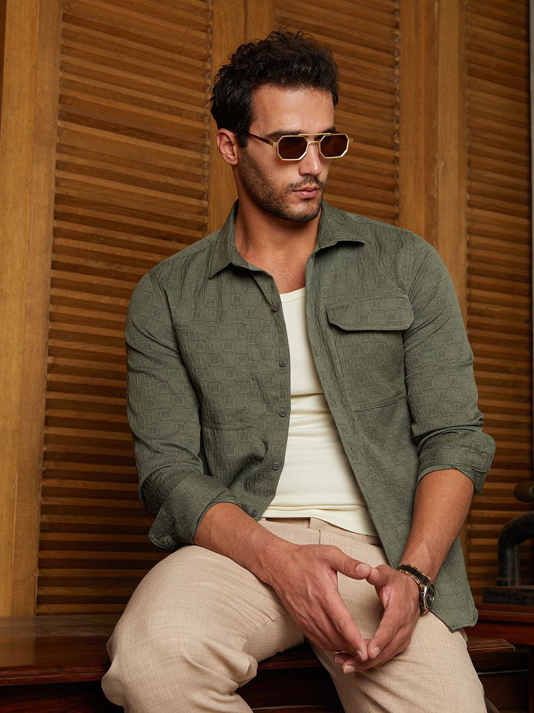 

Campus Sutra Men Classic Opaque Casual Shirt, Green