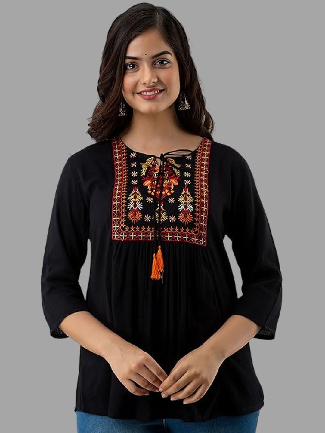 

AVAYAYAT Women Floral Embroidered Thread Work Floral Kurta, Black