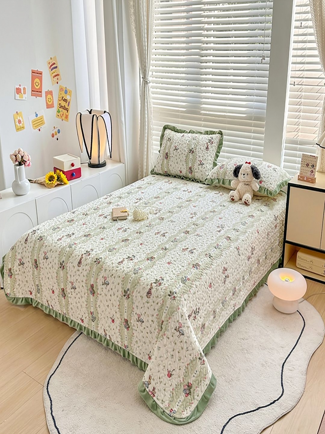

JC HOME Green & White Printed Cotton Double Queen Bed & Pillow Cover