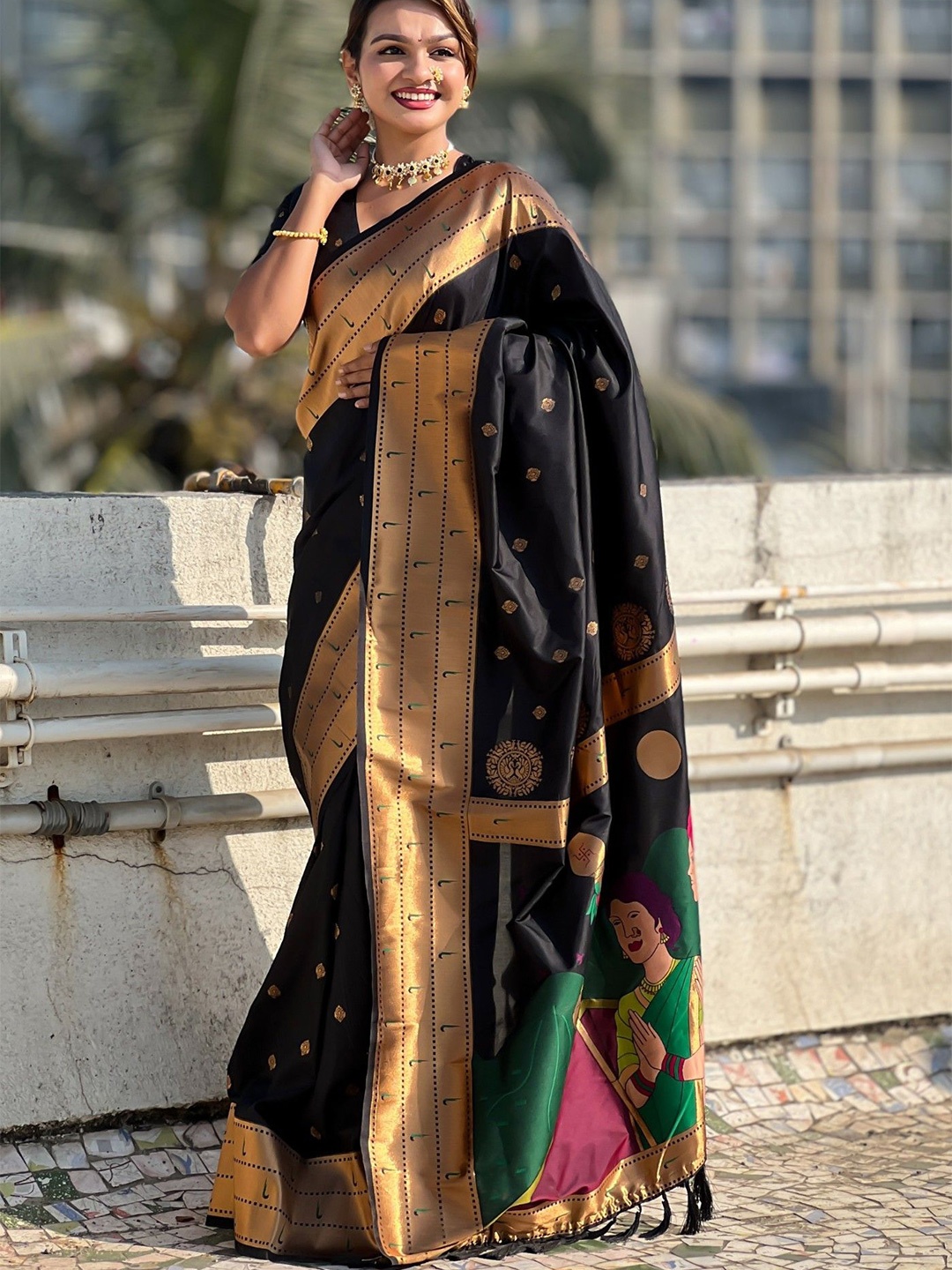 

MySilkLove Woven Design Zari Silk Blend Paithani Saree, Black