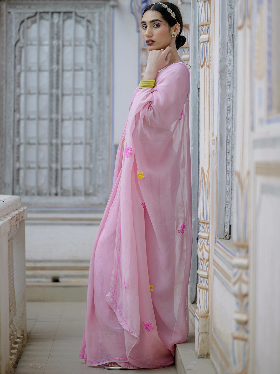 

HOUSE OF BAISA Beads and Stones Organza Saree, Pink