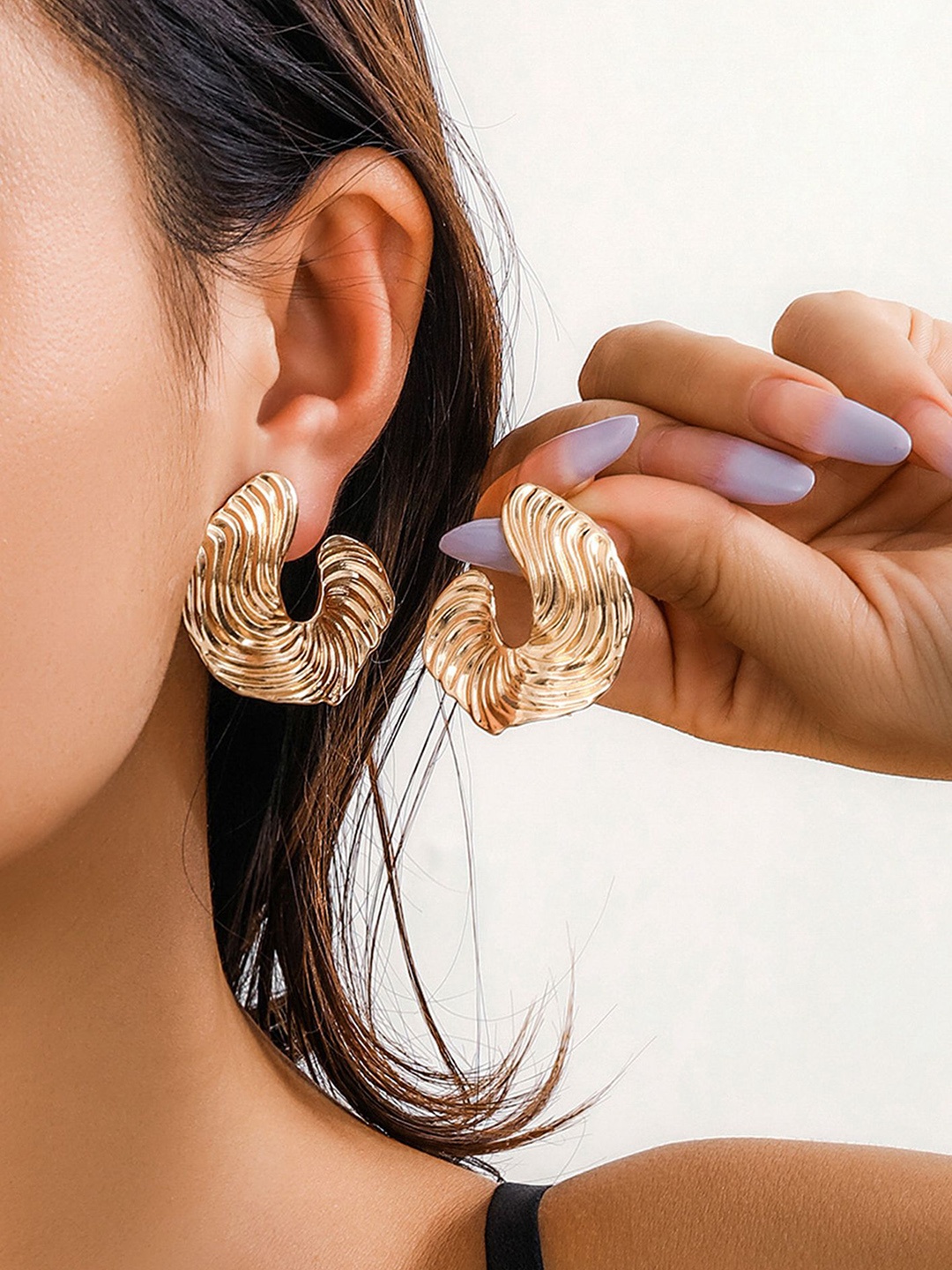 

LULU & SKY Contemporary Half Hoop Earrings, Gold
