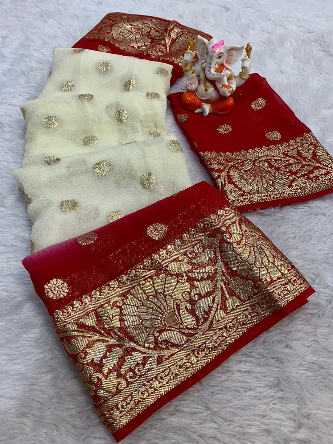 

PAYAL CREATION Floral Zari Pure Georgette Saree, White