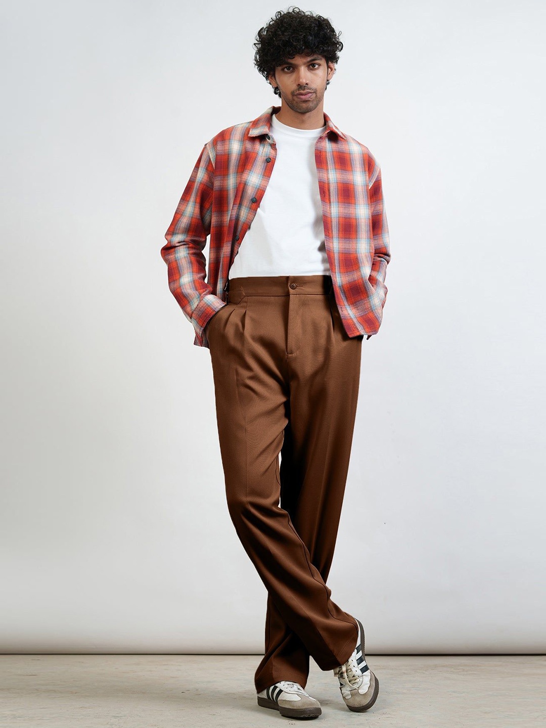 

FREAKINS Men Straight Fit Trousers, Brown