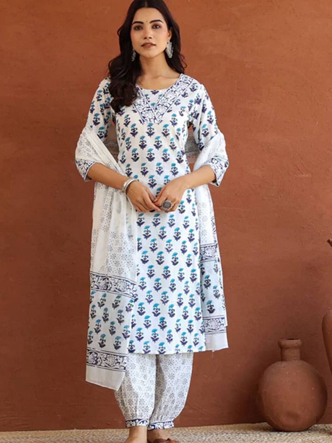 

GMI Women Floral Printed Regular Pure Cotton Kurta with Salwar & With Dupatta, Blue