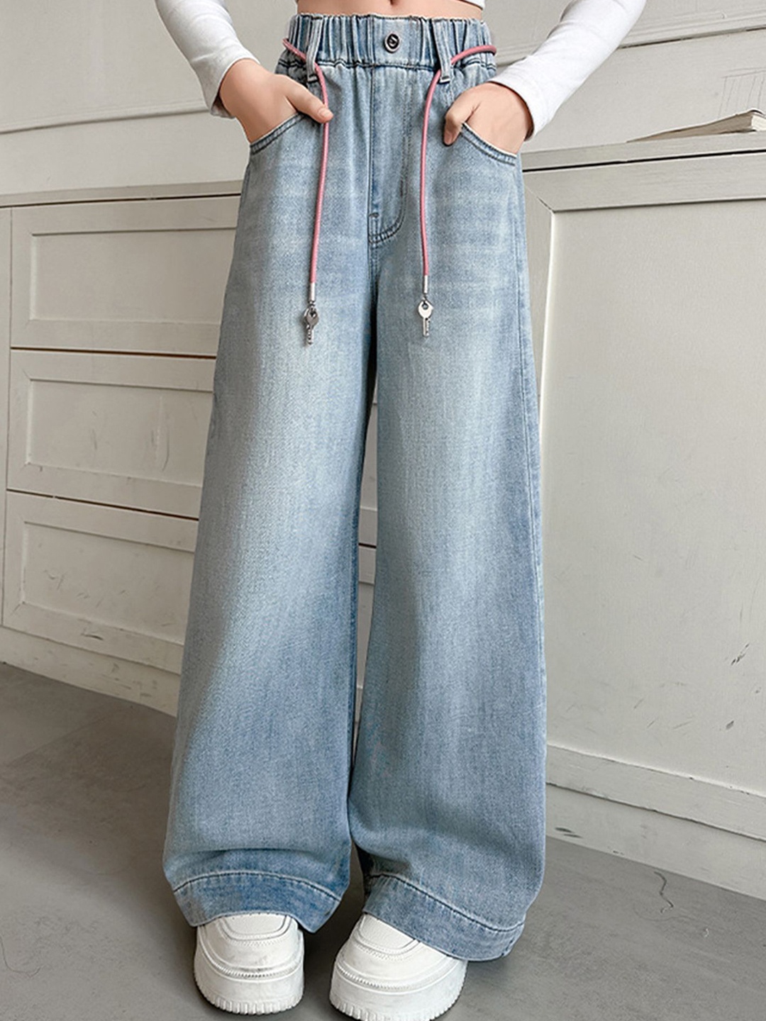 

LULU & SKY Girls Wide Leg Low-Rise Mildly Distressed Light Fade Jeans, Blue