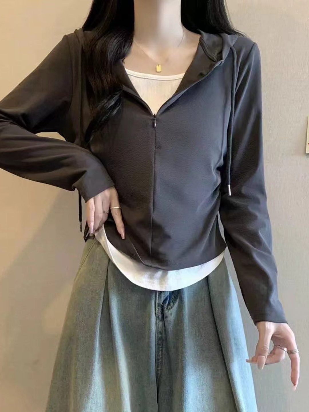 

StyleCast x Revolte Solid Regular Top, Grey