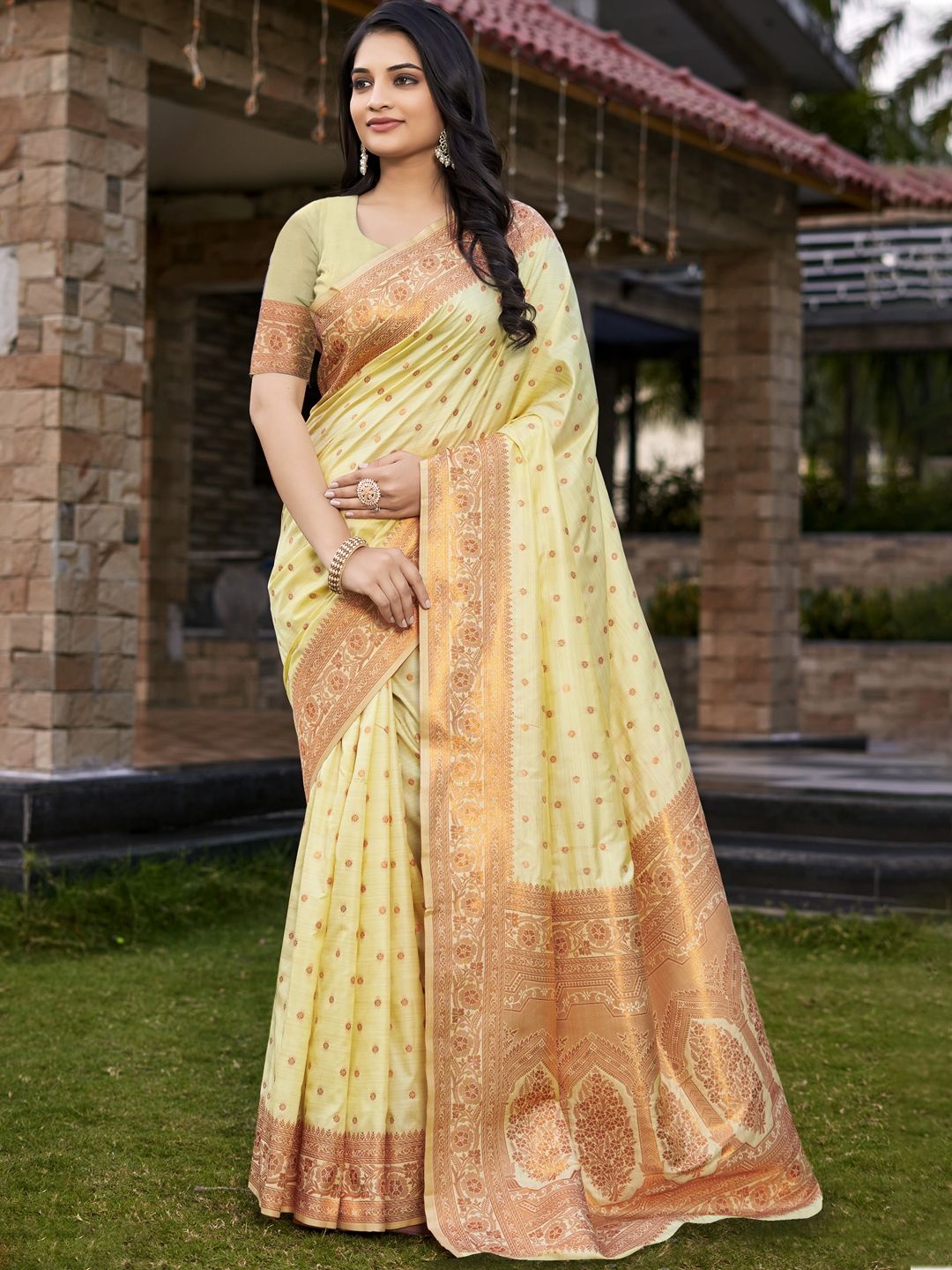 

SANGAM PRINTS Ethnic Motifs Zari Silk Blend Tussar Saree, Yellow