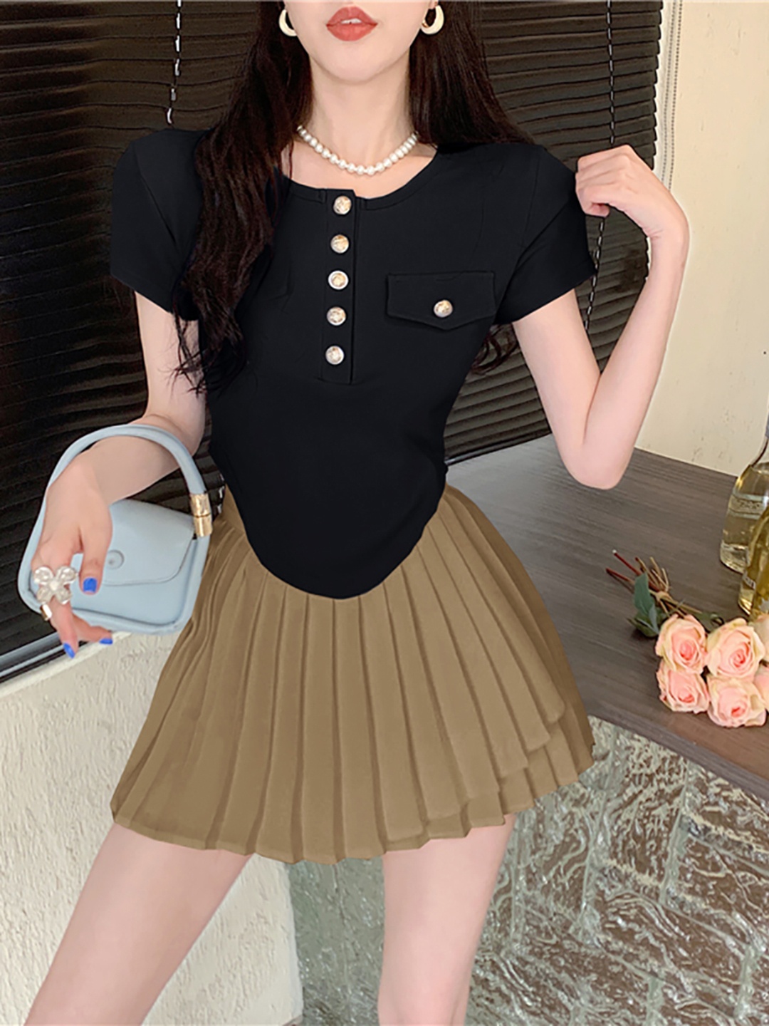 

StyleCast x Revolte Solid Round Neck Short Sleeves Regular Top, Black