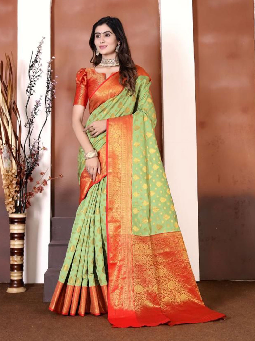 

jayant creation Woven Design Zari Silk Blend Banarasi Saree, Lime green