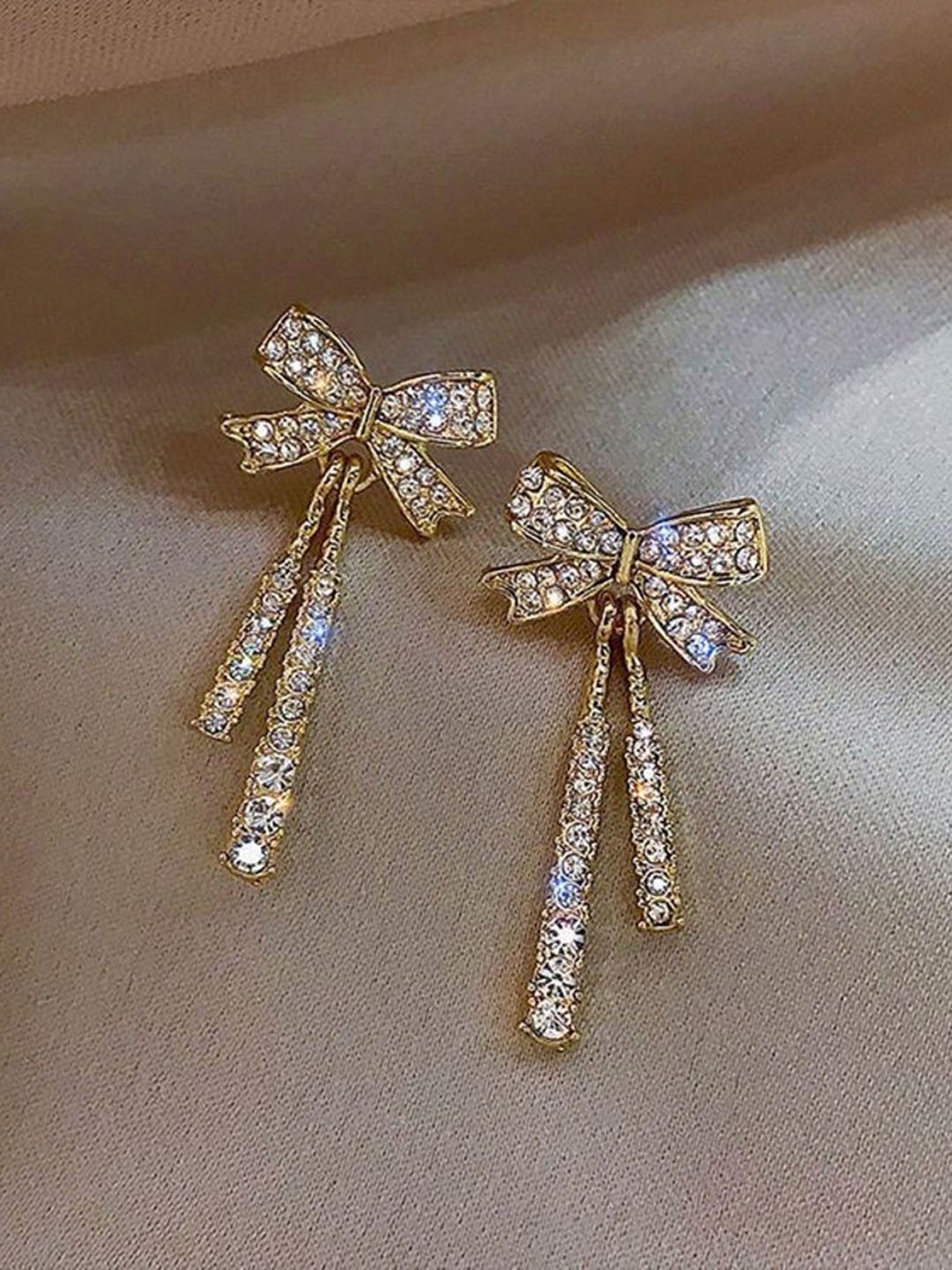 

Celestique Contemporary Studs Earrings, Gold